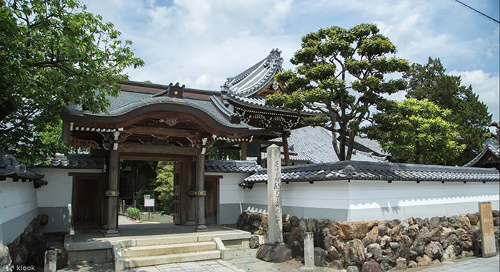 Lâu đài Inuyama - Vị trí cổng vào lâu đài được vây quanh bởi bức tường cao 5m