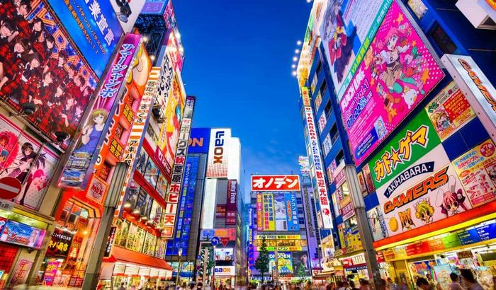 Mua sắm tại Tokyo - Akihabara rực rỡ sắc màu