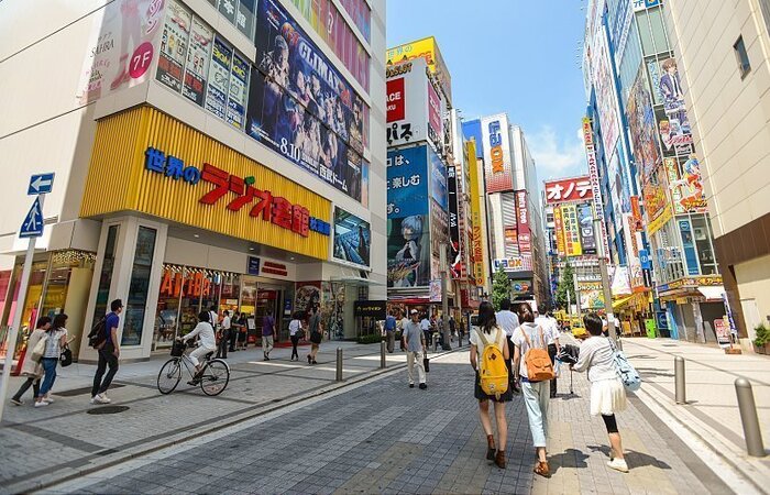 Phố điện tử Akihabara - Đi dạo ở khu  phố điện tử Akihabara là trải nghiệm cực kỳ tuyệt vời dành cho du khách