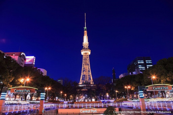 Tháp truyền hình Nagoya - Buổi tối tại tháp truyền hình
