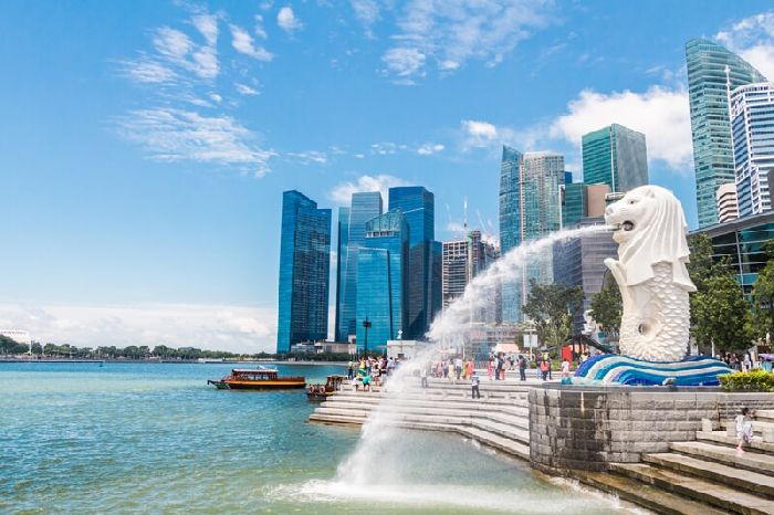 Tượng Merlion là biểu tượng nổi tiếng của Singapore - 