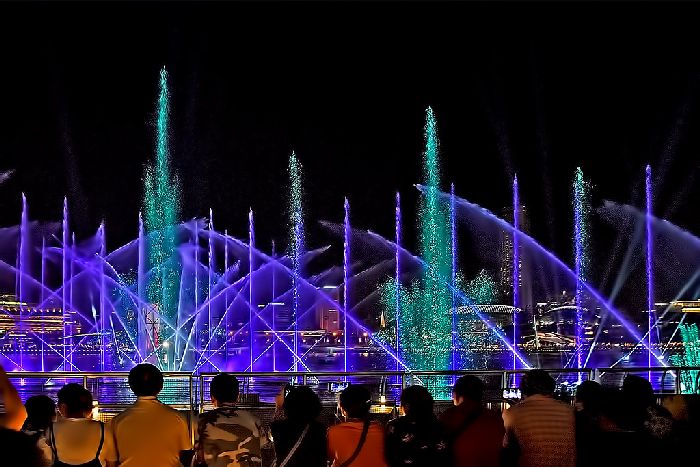Spectra Show: Bữa tiệc ánh sáng hào nhoáng tại Marina Bay Sands