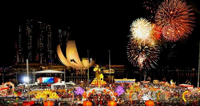 Trải nghiệm lễ hội River Hongbao khi du lịch Singapore tháng 3