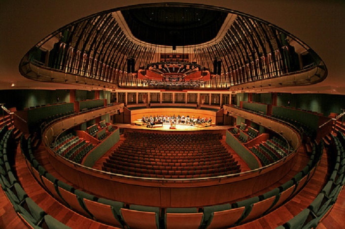 Nhà hát Esplanade - Công trình được đưa vào sử dụng từ ngày 12 tháng 10 năm 2002