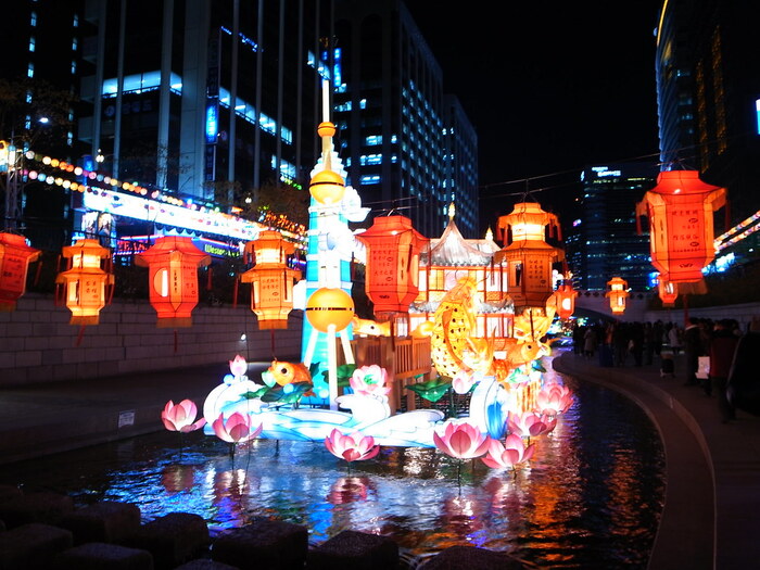 Lễ hội hoa đăng Singapore -Những chiếc đèn lồng mô hình được trang trí khắp các con sông