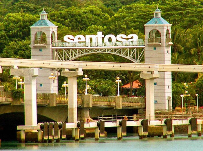 Tham quan đảo Sentosa khi du lịch Singapore tháng 6