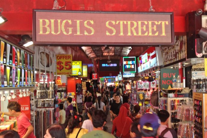Bugis nằm trong Khu Thương mại Trung Tâm của Singapore - Khu mua sắm Bugis Singapore