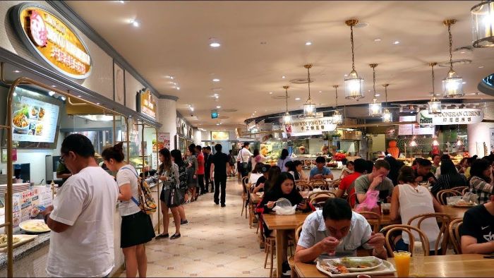 Khu Foodcourt là nơi ăn uống rẻ nhất ở khu mua sắm Orchard Singapore.