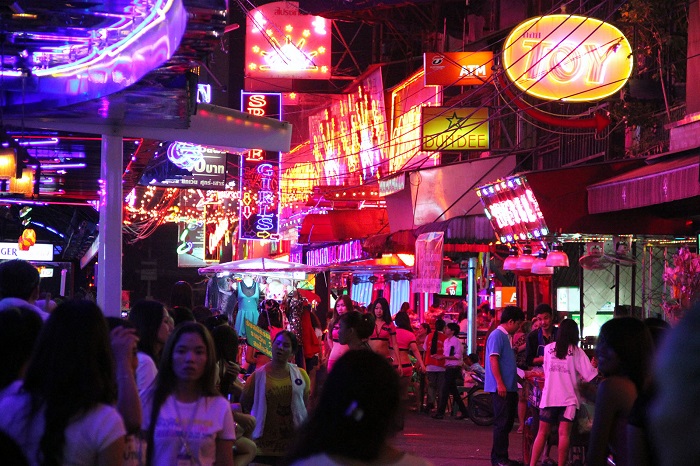 Kinh nghiệm du lịch Bangkok - Chợ đêm Patpong
