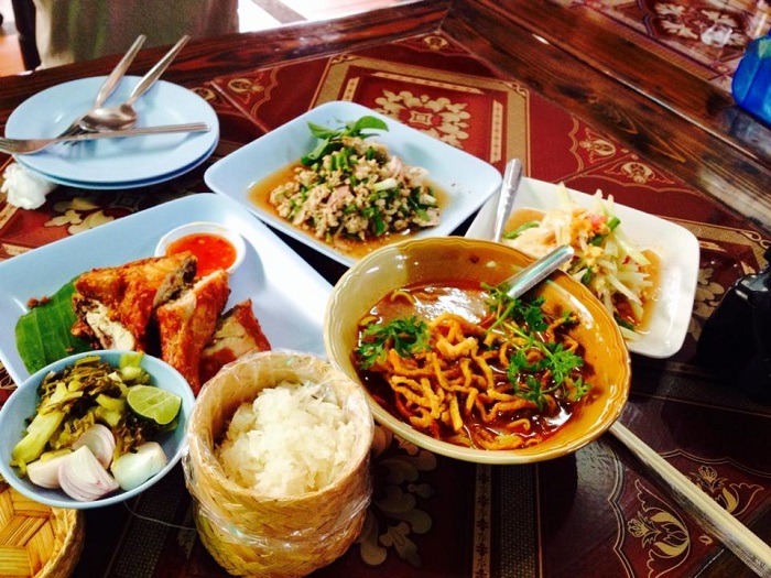 Kinh nghiệm du lịch Chiang Mai - Huen Phen Restaurant.