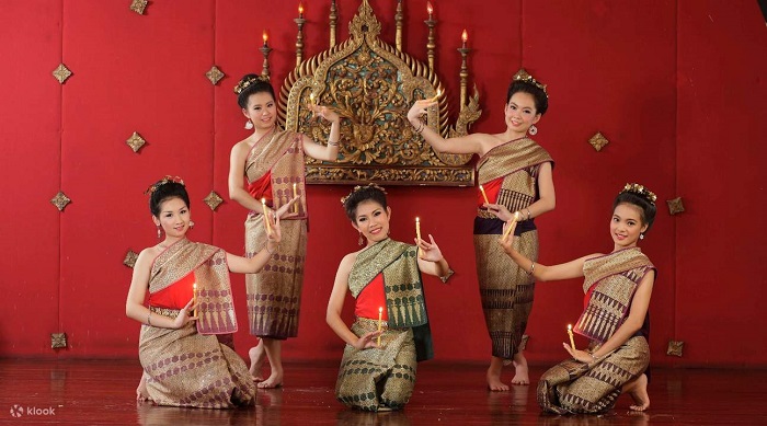 Kinh nghiệm du lịch Chiang Mai - Múa truyền thống tại Chiang Mai