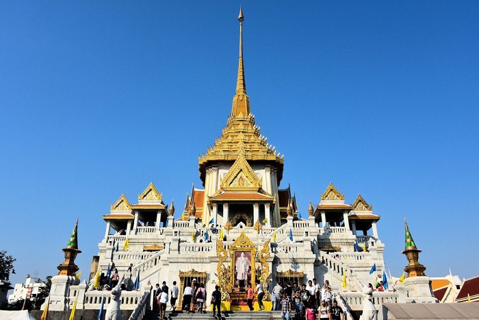 Kinh nghiệm đi chùa ở Thái Lan - Theo những nguồn tin thân cận, Chùa Phật Vàng hiện nay đang cất giữ bức tượng bằng vàng lớn nhất trên thế giới