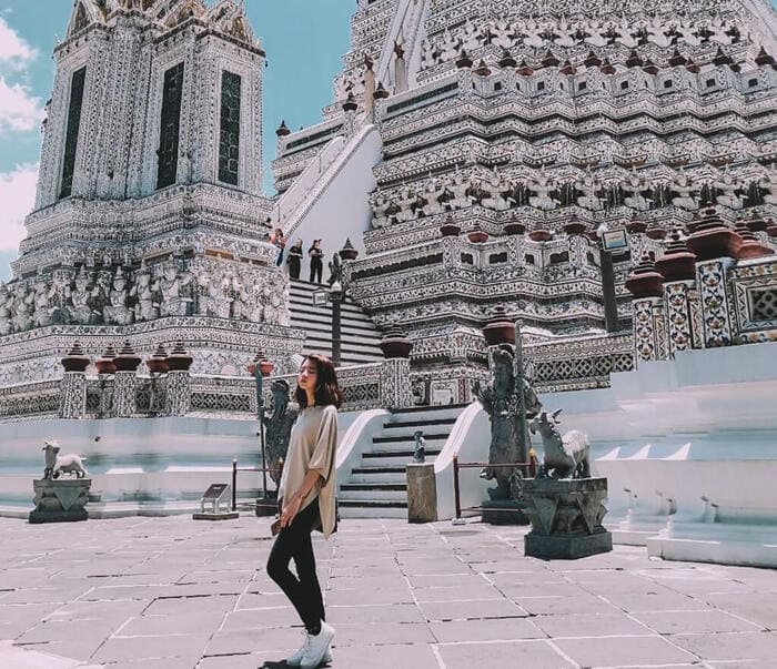 Những điều cần biết khi đi du lịch Thái Lan - Du khách nên ăn mặc lịch sự khi tham quan chùa