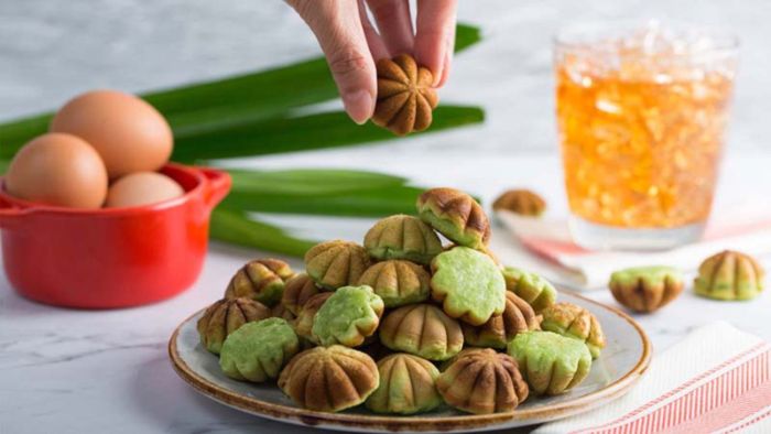 Bánh dừa lá dứa Khanom Tom Bai Toey éo ngậy của nước cốt dừa