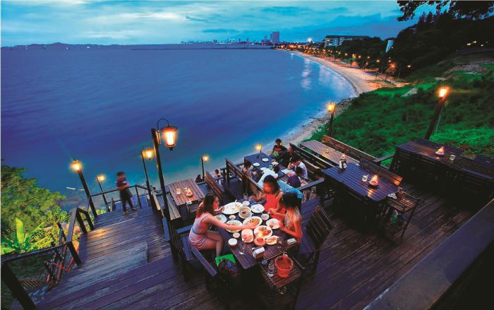  Ăn vặt ở Pattaya thưởng thức cảnh đẹp