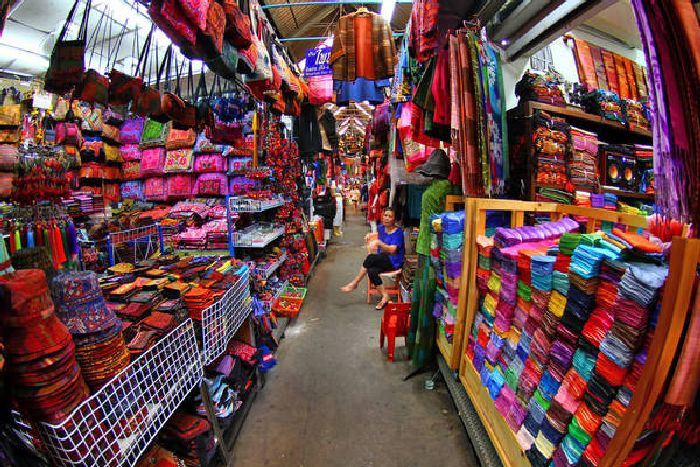 Mua gì ở Pattaya Thái Lan - Vải vóc quần áo