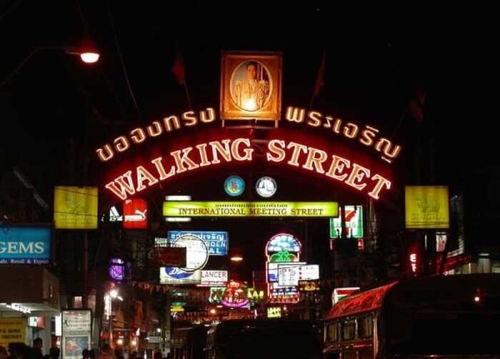 Pattaya Walking Street dãy phố nhộn nhịp, sôi động nhất của Pattaya