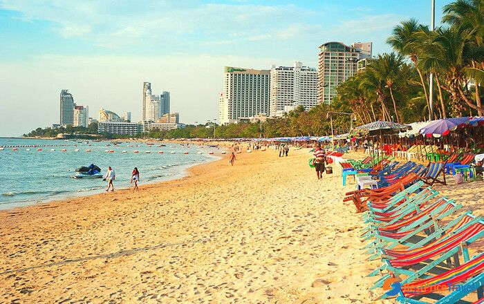 Bãi biển đẹp với nhiều trò chơi vui nhộn - địa điểm du lịch pattaya