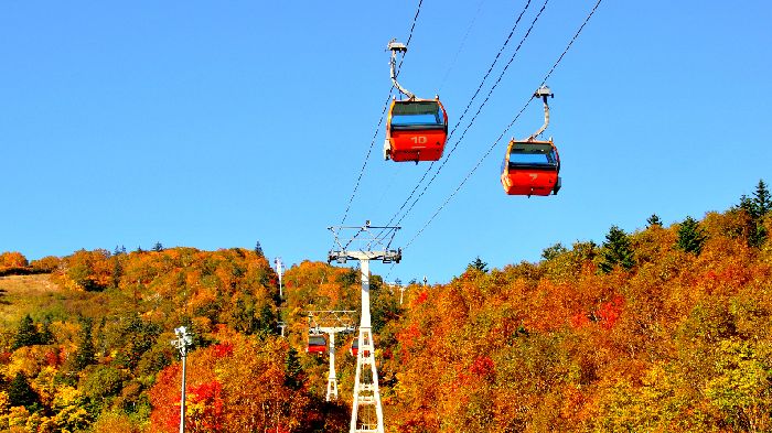 Cảnh sắc thiên nhiên ở hẻm núi Sounkyo vừa nên thờ vừa hùng vĩ. - du lịch Hokkaido mùa thu