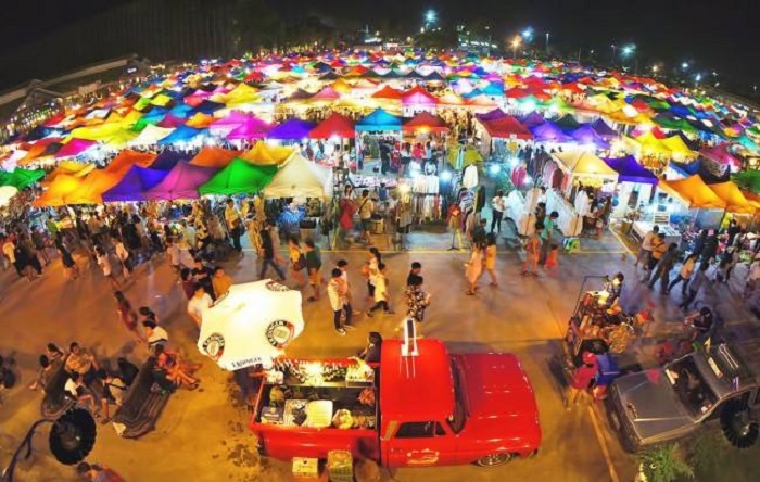 Chơi gì ở Bangkok - Toàn cảnh chợ Chatuchak.