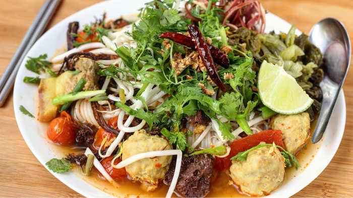 Ăn gì ở Chiang Mai - Món này được bày bán phổ biến ở mọi con đường của Chiang Mai