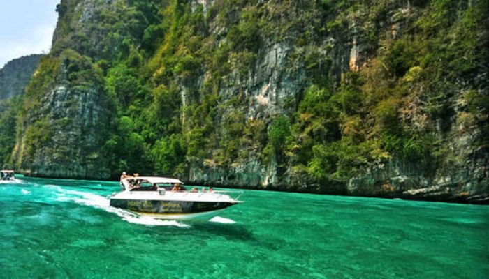  lướt cano trên mặt biển Krabi