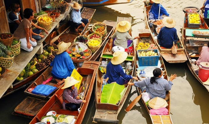 Thời điểm lý tưởng đến tham quan khu chợ Taling Chan