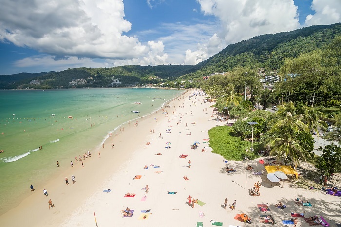 Chơi gì ở Phuket - Bãi biển Patong Beach