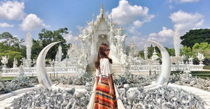 đi chùa Trắng Chiang Mai