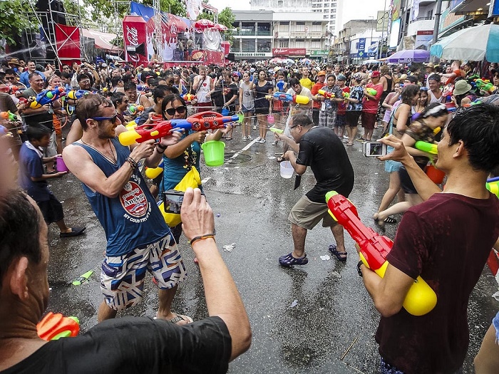 Đi Chiang Mai mùa nào đẹp - Lễ hội té nước Songkran.