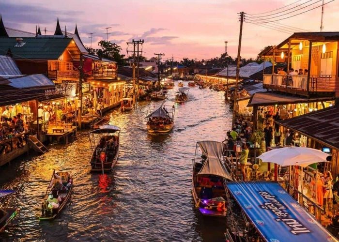 Đi Thái Lan tháng nào đẹp nhất - Chợ nổi Damnoen Saduak