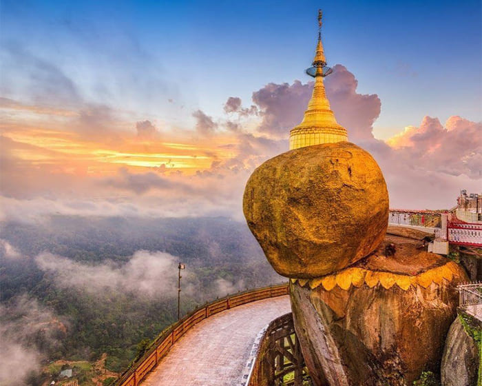 Kinh nghiệm du lịch Thái Lan tháng 5 - Chùa Núi Vàng nổi tiếng tại Thái Lan