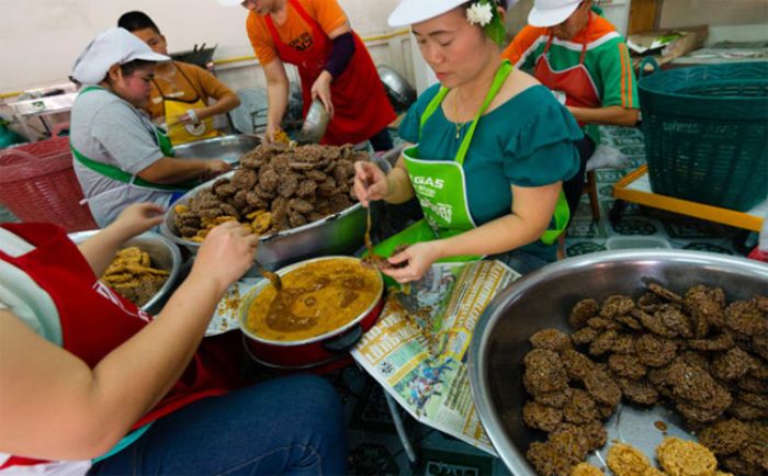 Kinh nghiệm du lịch Thái Lan tháng 6 - Món bánh ăn vặt du khách nào cũng yêu thích