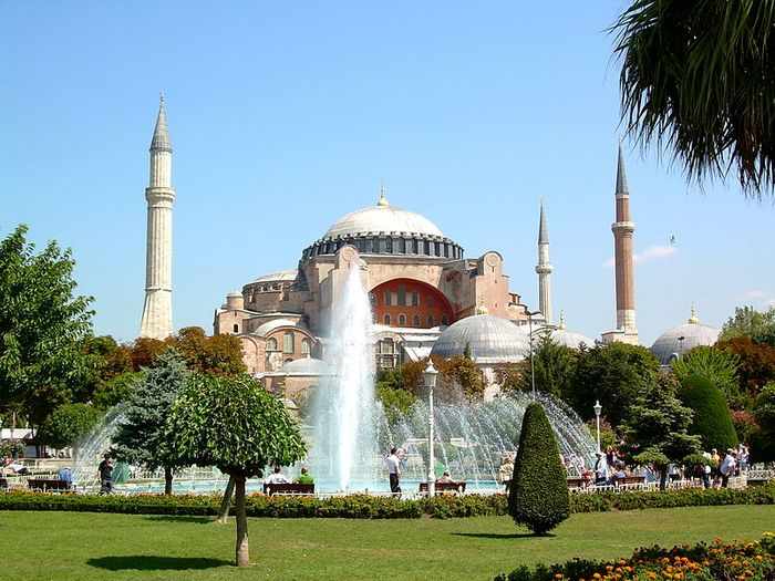 Địa điểm du lịch Thổ Nhĩ Kỳ - Aya Sofya là bảo tàng nổi tiếng ở xứ sở Thổ Nhĩ Kỳ.
