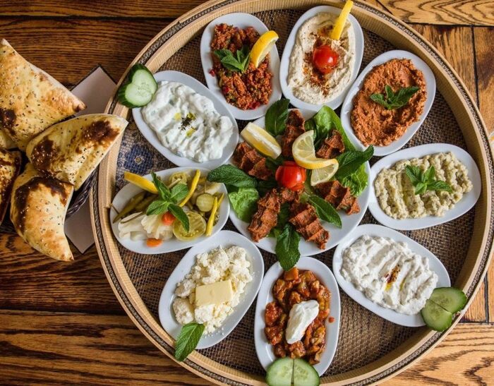 Món ăn Thổ Nhĩ Kỳ - Meze được bày trí đẹp mắt