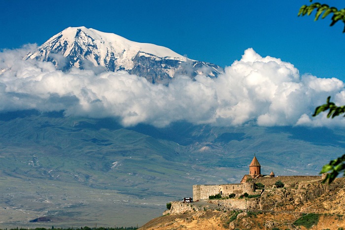 Thổ nhĩ kỳ có gì đặc biệt - Khung cảnh Núi Ararat.