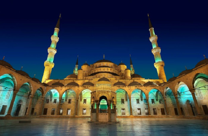 Thổ Nhĩ Kỳ có gì nổi tiếng - Nhà thờ Hồi Giáo Sultan Ahmed.