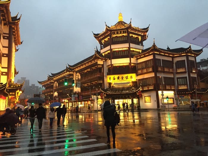 Du lịch Tây An Trung Quốc - Mùa đông thời tiết khắc nghiệt và xuất hiện nhiều cơn mưa.
