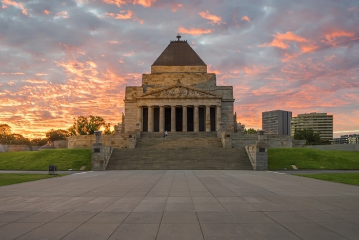 Đài tưởng niệm chiến tranh Úc - Đài tưởng niệm mở đón khách tham quan hàng ngày