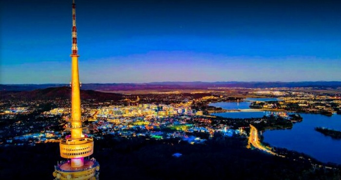 Kinh nghiệm du lịch Canberra - Toàn cảnh tháp