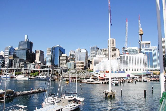 Bến cảng nằm cạnh trung tâm của thành phố Sydney
