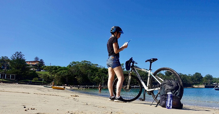Đạp xe tại bãi biển Manly