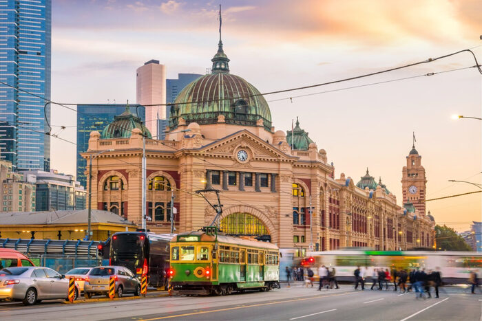 Đi lại ở Melbourne - Melbourne là thành phố có hệ thống đường xá và phương tiện vô cùng hiện đại.