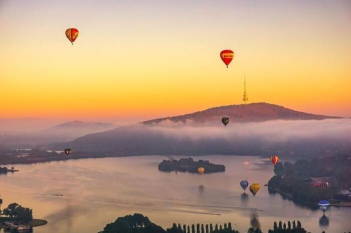 lễ hội khinh khí cầu Úc - Khung cảnh nhìn từ trên cao xuống thành phố từ khinh khí cầu