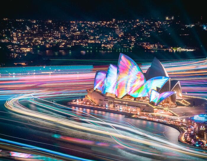 Nên đi du lịch Úc vào tháng mấy - Lễ hội trình diễn ánh sáng Sydney