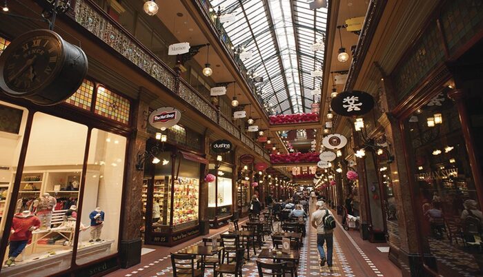 Trung tâm mua sắm ở Sydney -Những cửa hàng theo phong cách cổ điển ở Strand Arcade. Ảnh: tour du lich viet nam