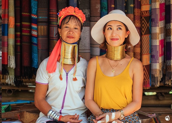 Làng cổ dài Karen