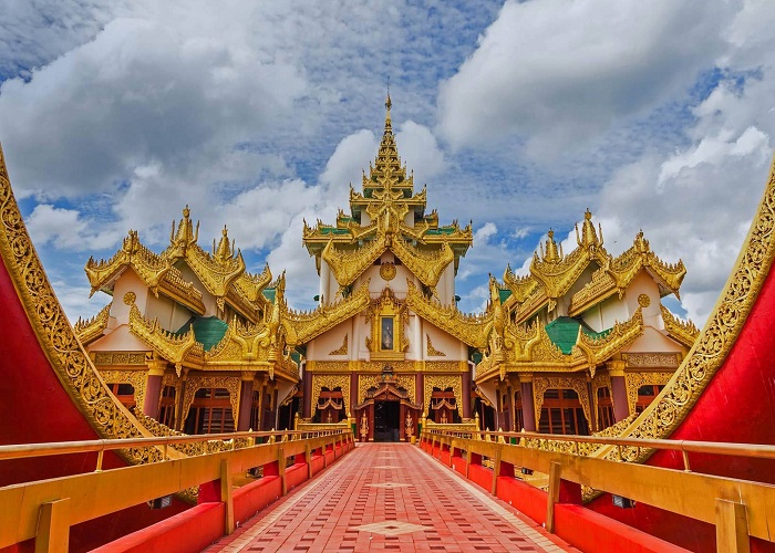 Cung điện nổi Karaweik Royal Barge, Myanmar