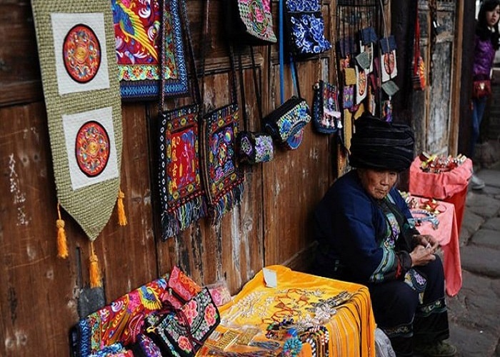 Phượng Hoàng Cổ Trấn