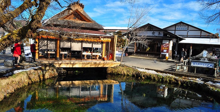 Làng cổ Oshino Hakkai